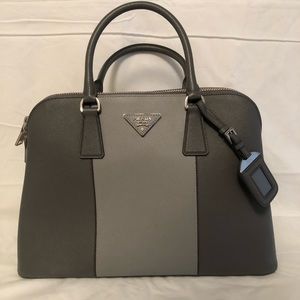 Prada handbag Authentic